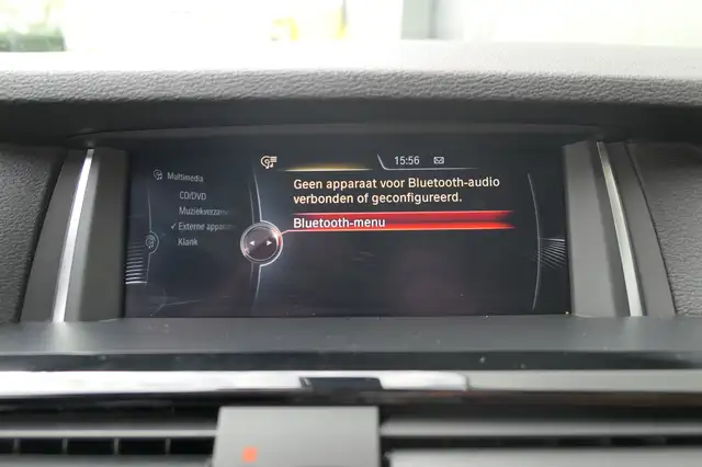 BMW X4 view 14