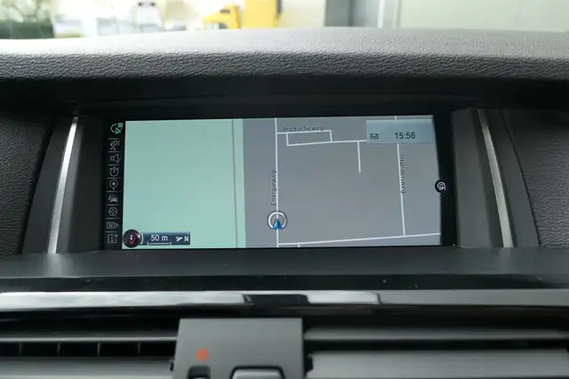 BMW X4 view 12