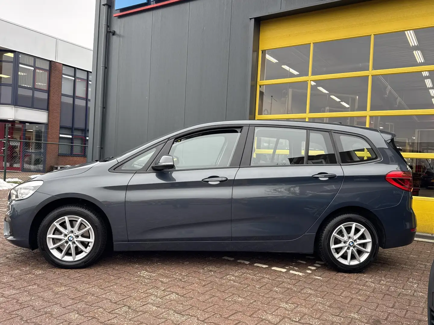 BMW 218 2-serie Gran Tourer 218i Executive Automaat incl 1 Gris - 2