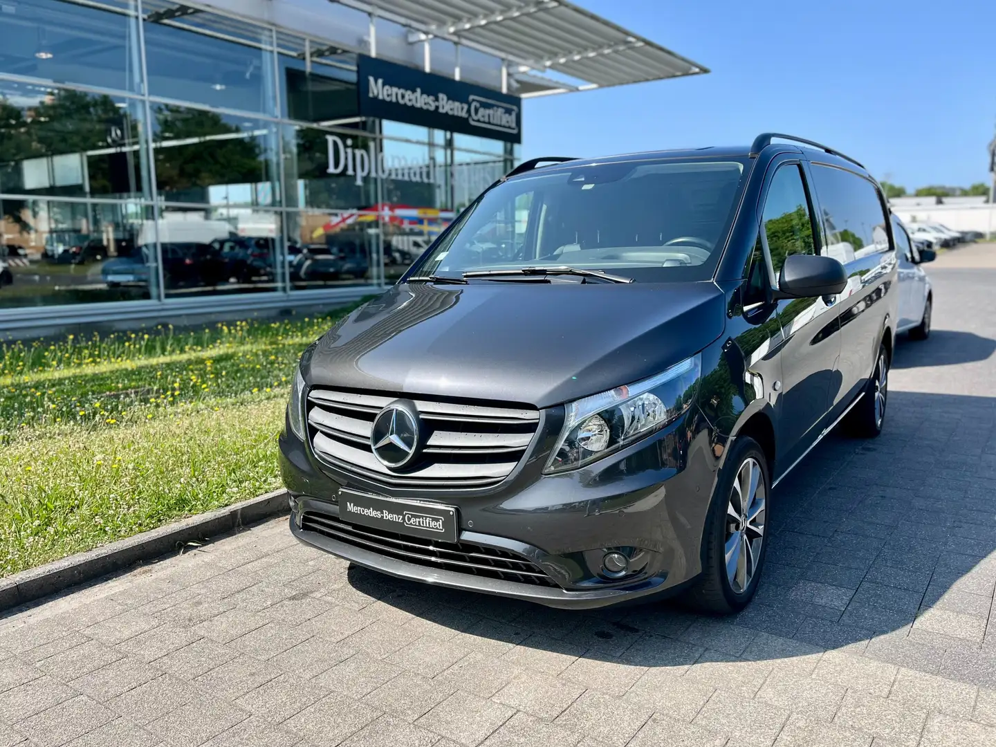 Mercedes-Benz Vito 116 Fourgon 2.0 BlT A2 BE Perfect Tool (EU6d-TEMP) Noir - 1