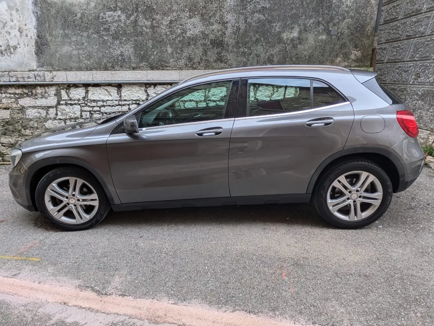 Mercedes-Benz GLA 200 4matic auto - 1