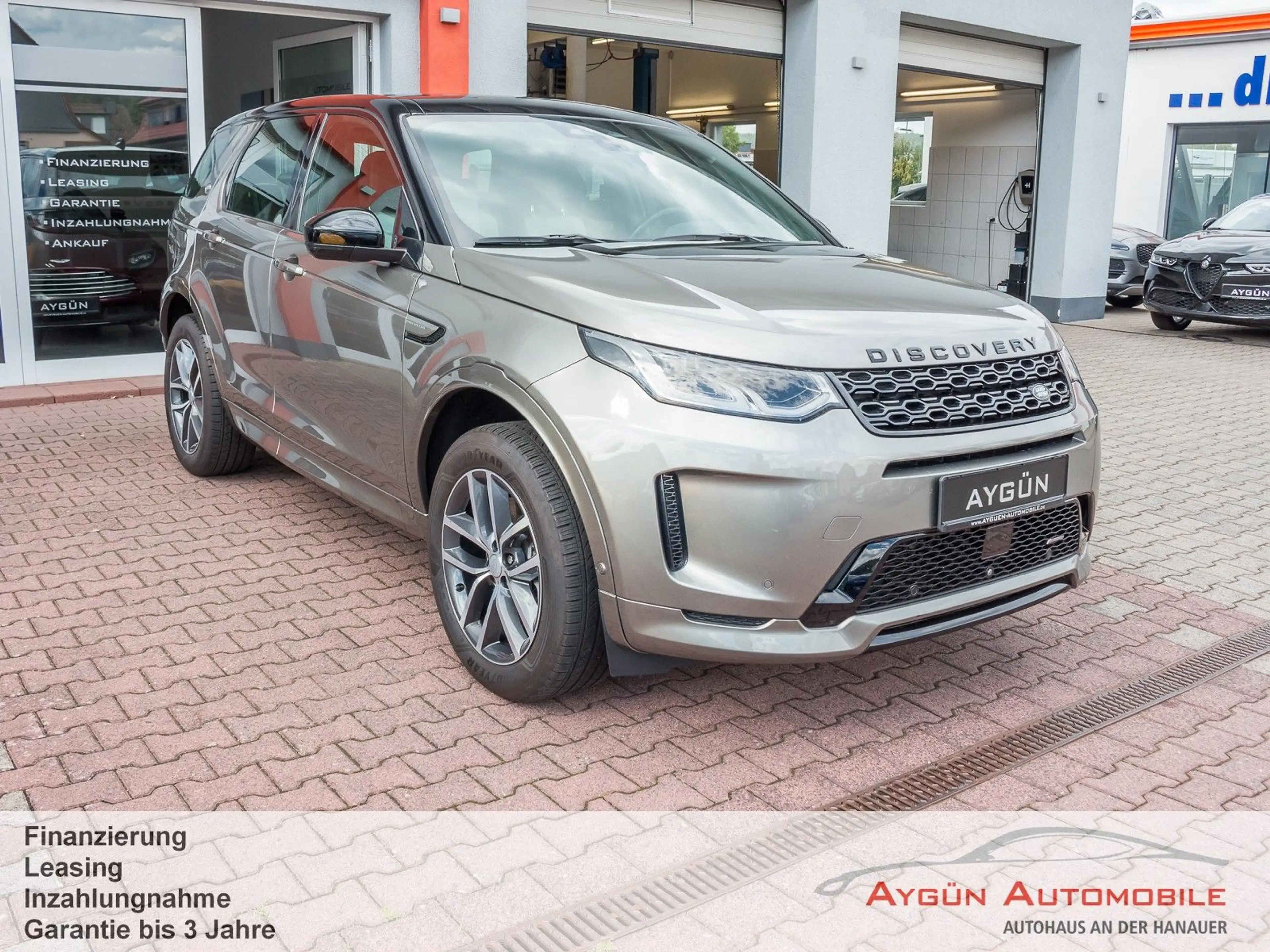 Land Rover Discovery Sport P300e R-Dynamic HSE*Pano*AHK* — photo 3