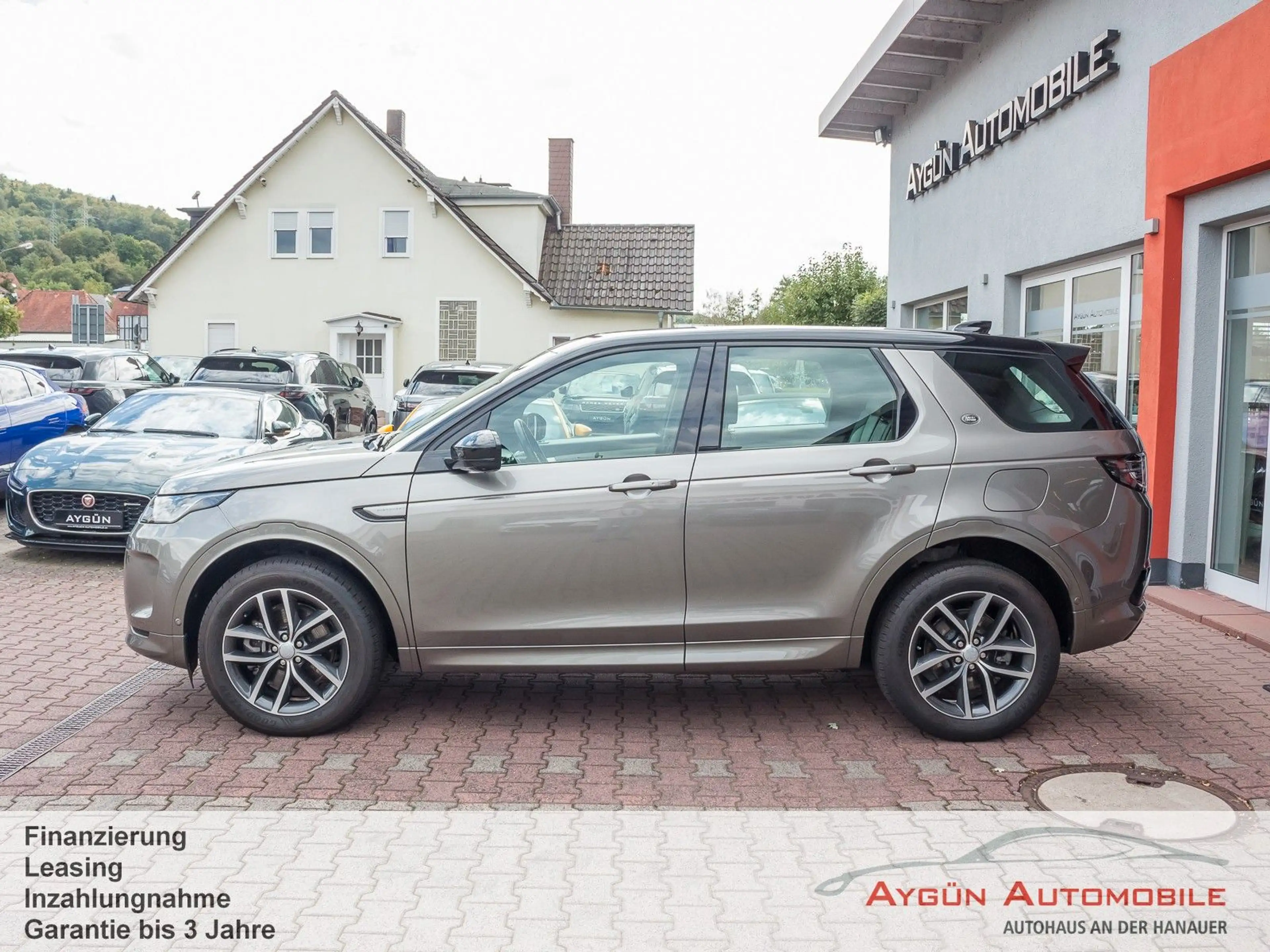 Land Rover Discovery Sport P300e R-Dynamic HSE*Pano*AHK* — photo 7