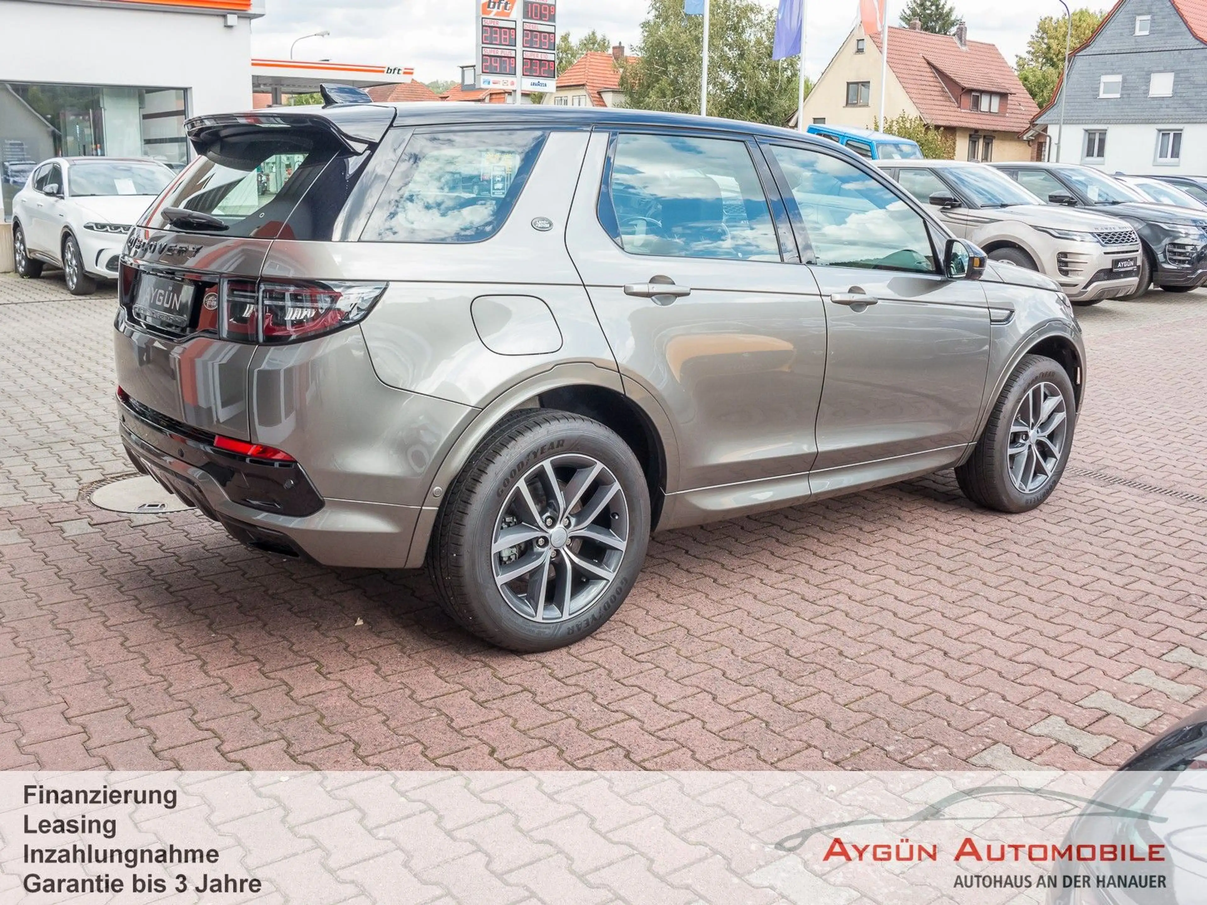 Land Rover Discovery Sport P300e R-Dynamic HSE*Pano*AHK* — photo 6