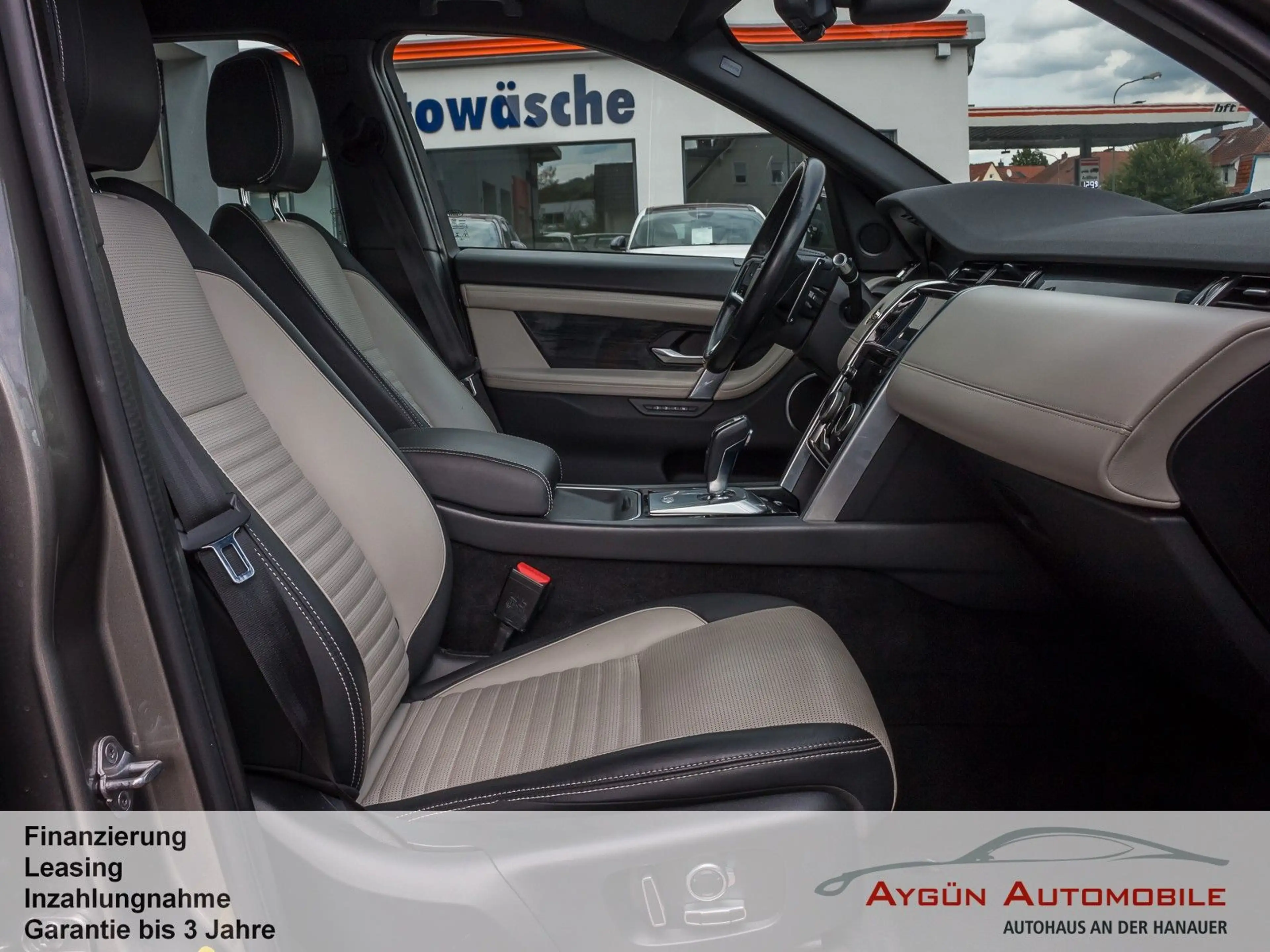 Land Rover Discovery Sport P300e R-Dynamic HSE*Pano*AHK* — photo 11