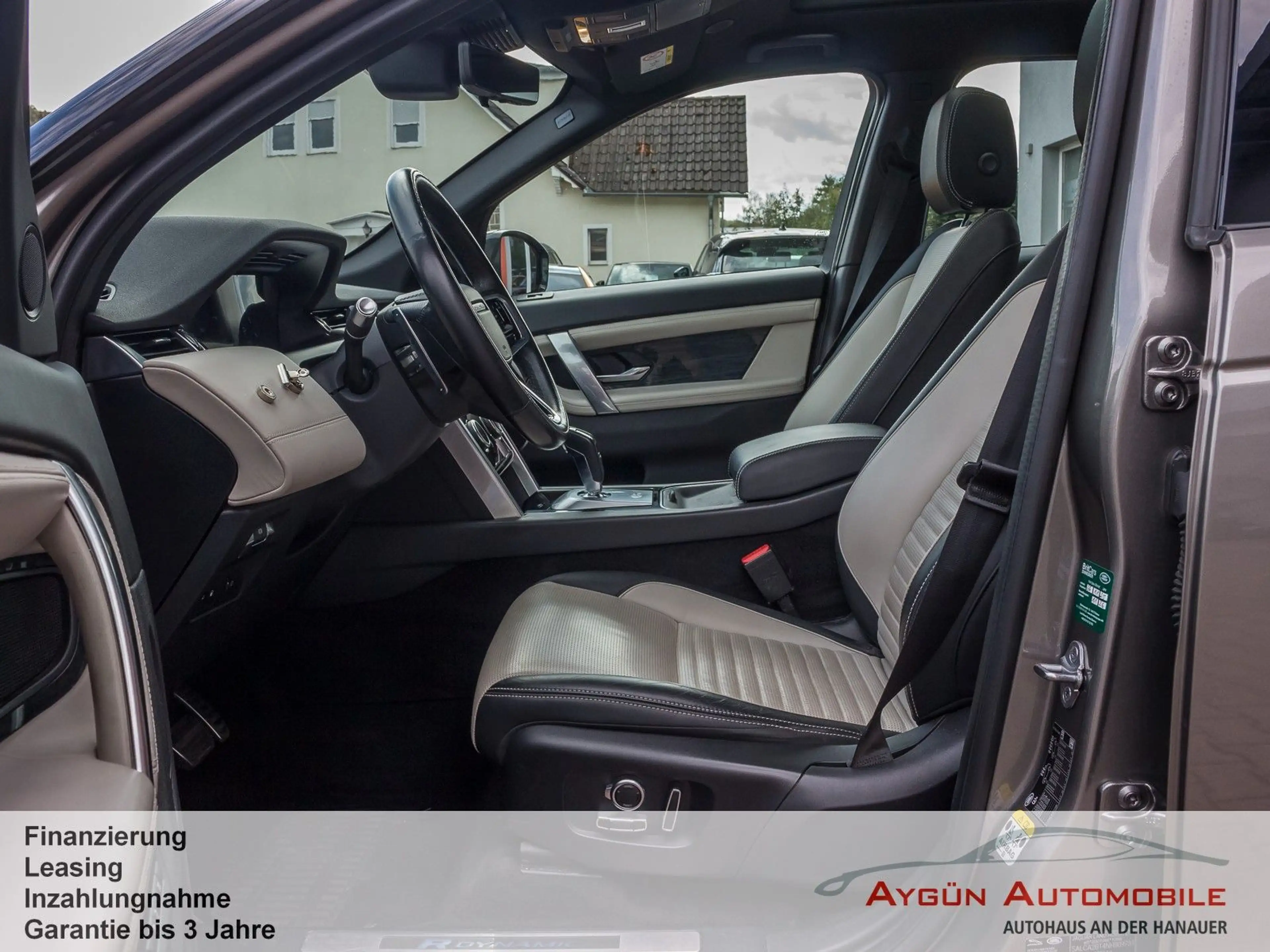 Land Rover Discovery Sport P300e R-Dynamic HSE*Pano*AHK* — photo 9