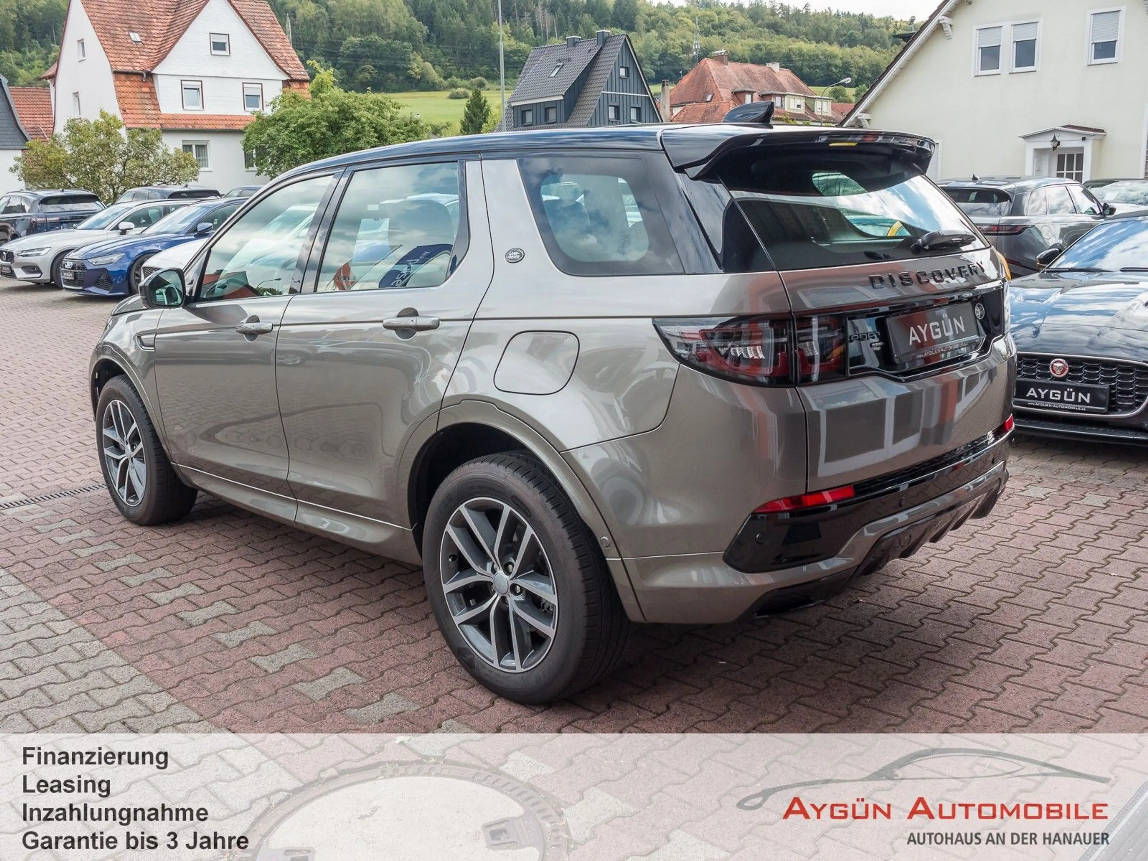 Land Rover Discovery Sport P300e R-Dynamic HSE*Pano*AHK* — photo 4