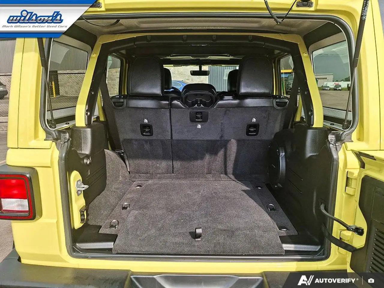 Jeep Wrangler photo Jeep Wrangler