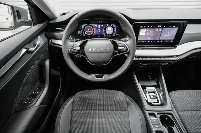 Skoda Octavia view 8