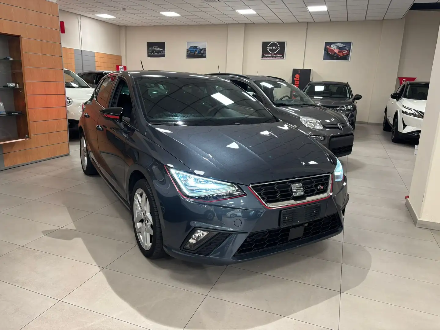 SEAT Ibiza Ibiza V 2017 1.0 tgi FR 90cv Grigio - 2