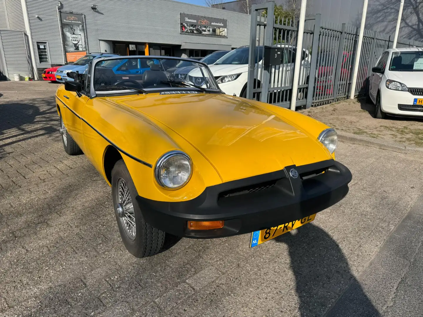 MG B type 1.8 Roadster volledig gerestaureerde auto, Galben - 2