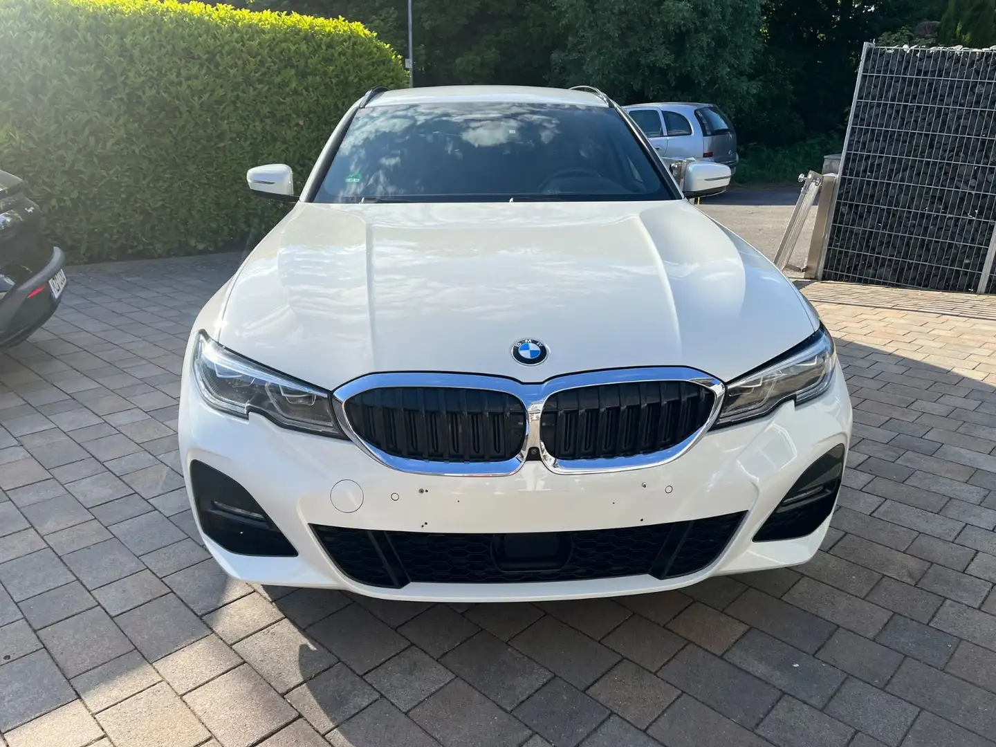 BMW 320 dx M Sport LiveProf HUD Laser AHK Hifi STHZ Blanc - 2