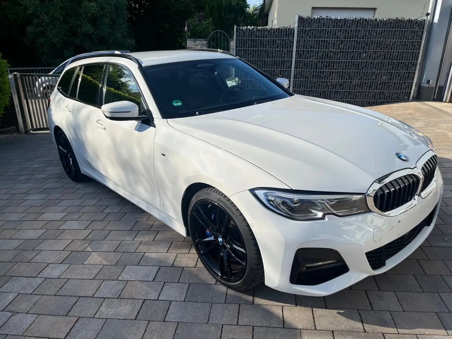 BMW 320 dx M Sport LiveProf HUD Laser AHK Hifi STHZ Blanc - 1