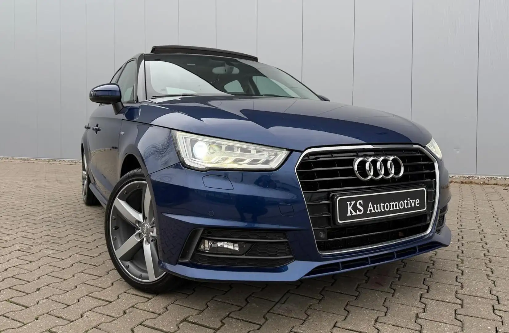 Audi A1 Sportback 1.4 TFSI 125PK S-LINE S-tronic PANO LED Blau - 1