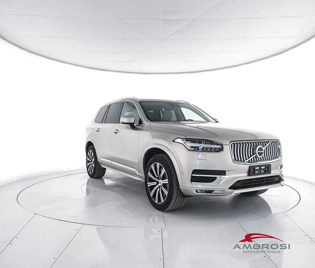Volvo XC90 B5 AWD Mild hybrid Diesel Plus Bright 7 Sedili Šedá - 2