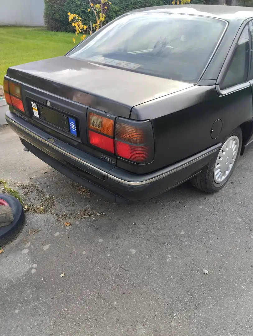 Opel Senator SENATOR B Schwarz - 1