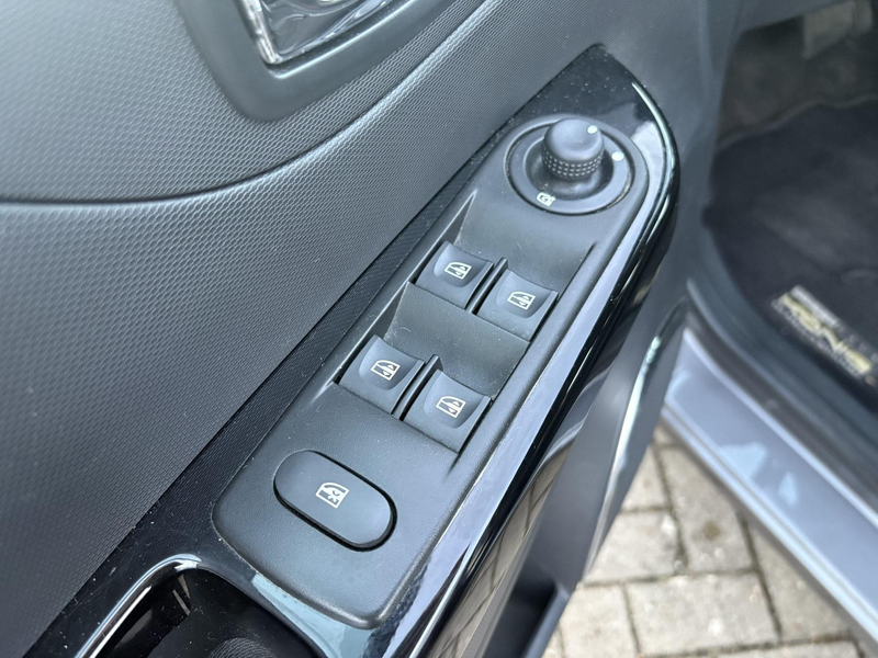 Renault Captur Luxe — photo 13
