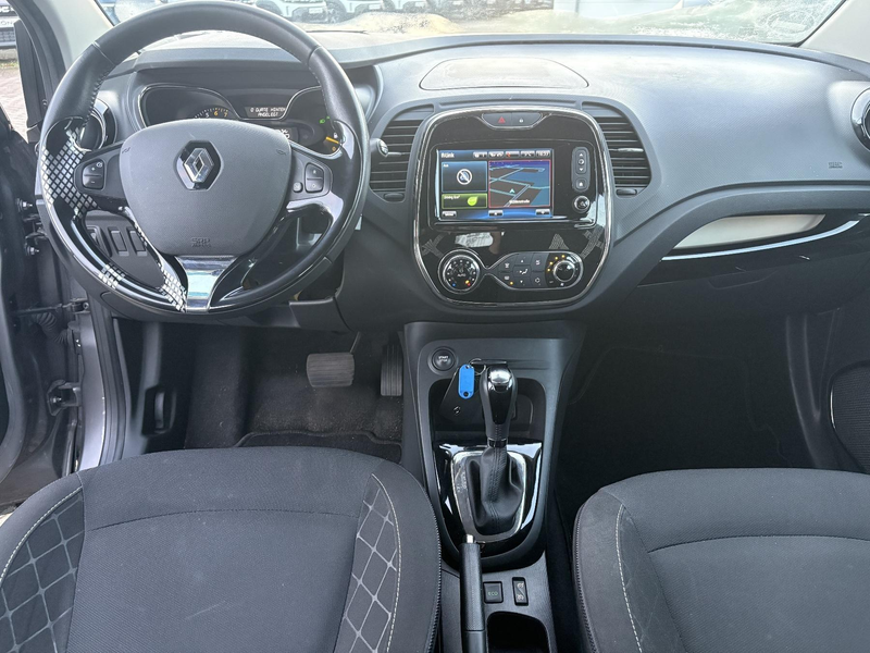 Renault Captur Luxe — photo 8