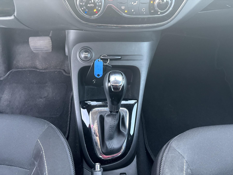 Renault Captur Luxe — photo 12