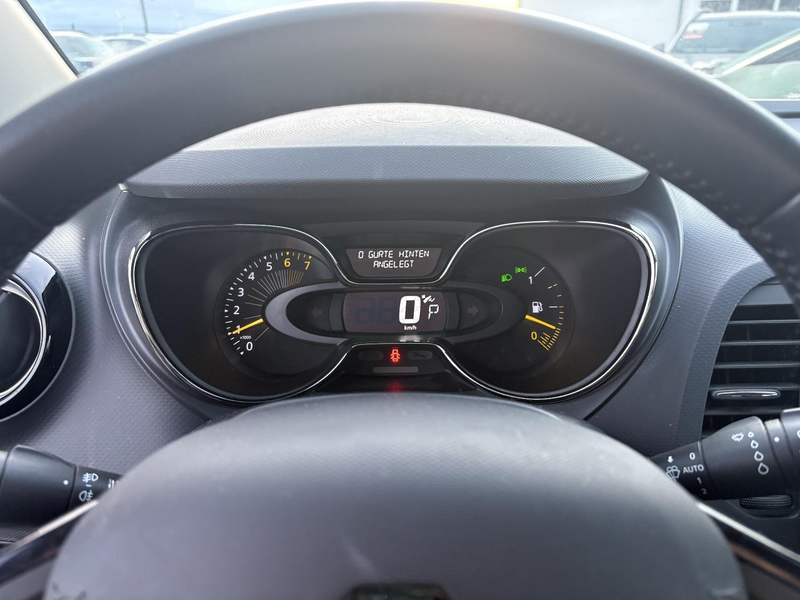Renault Captur Luxe — photo 10