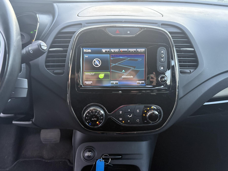 Renault Captur Luxe — photo 11