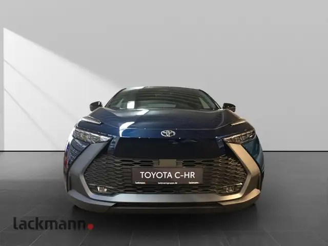 Toyota C-HR view 2