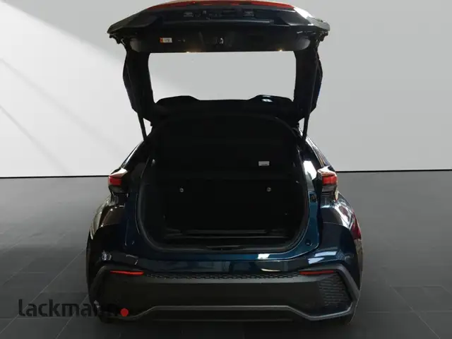 Toyota C-HR view 7