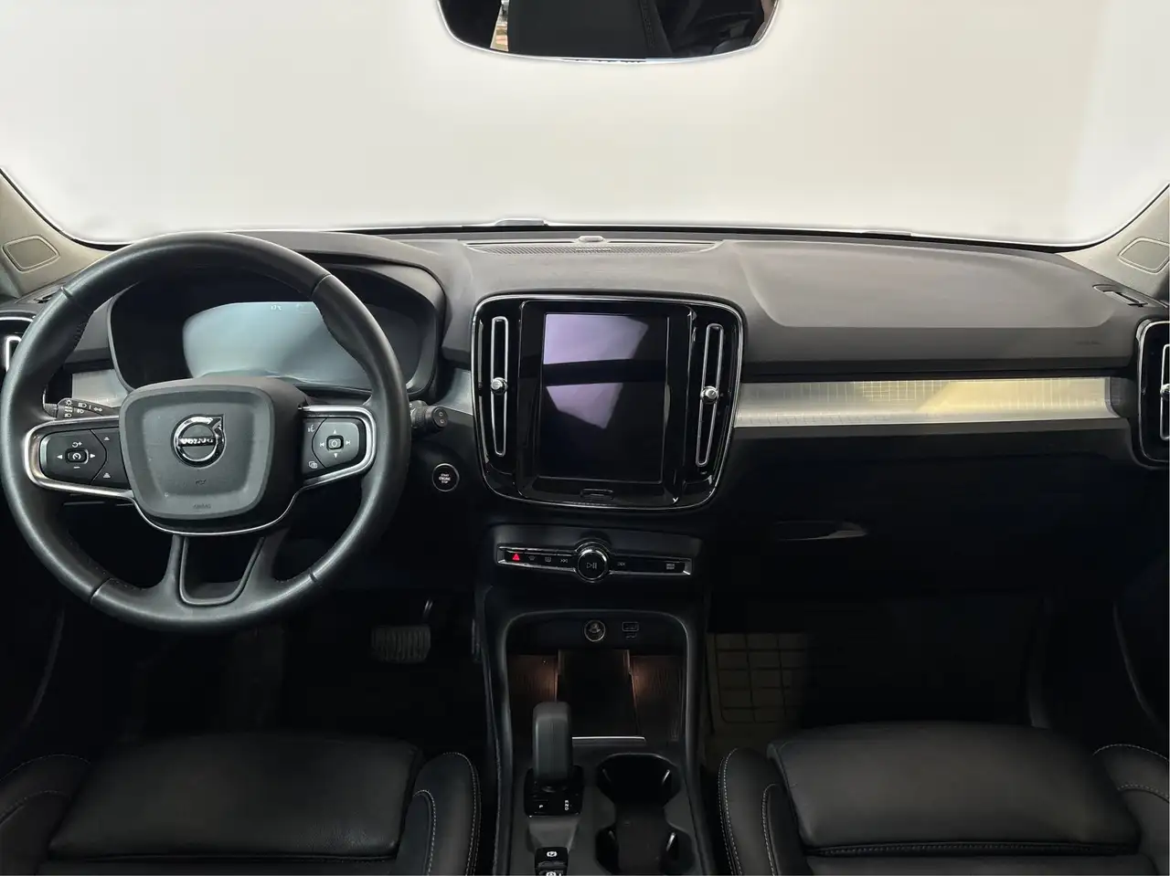 Volvo XC40 снимка Volvo XC40
