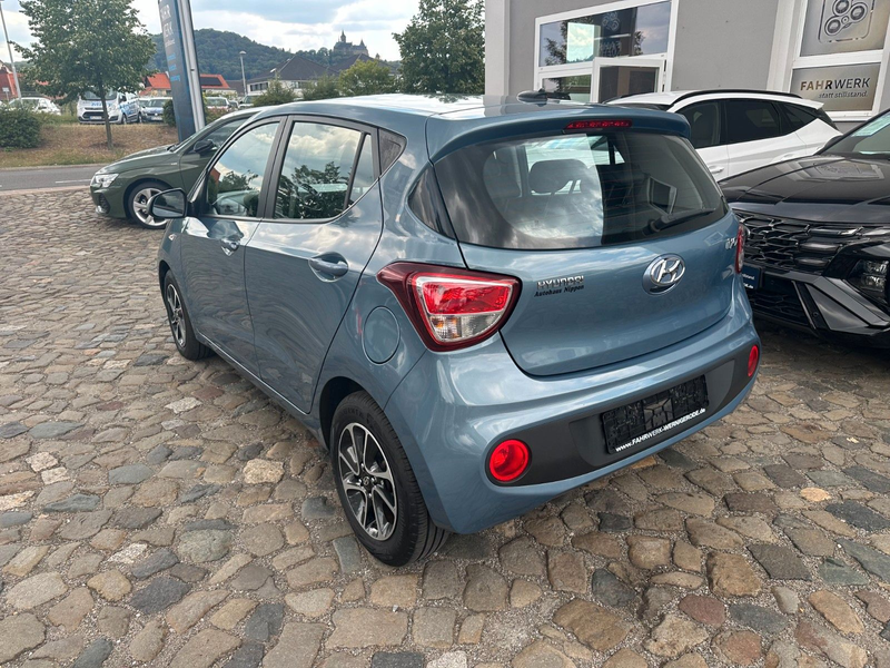 Hyundai i10 1.0 Passion Sitz & Lenkradheizung — photo 3