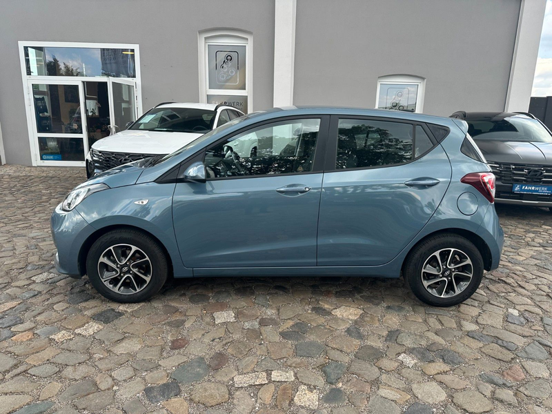 Hyundai i10 1.0 Passion Sitz & Lenkradheizung — photo 2
