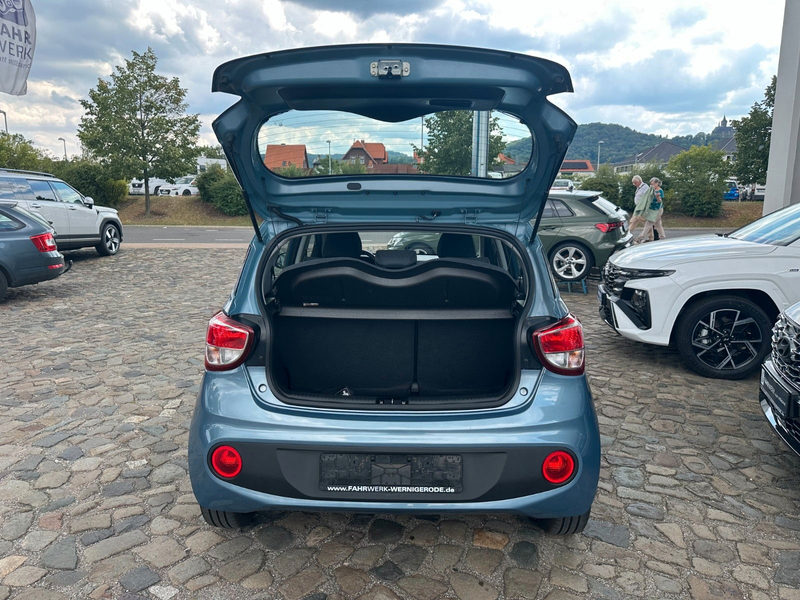 Hyundai i10 1.0 Passion Sitz & Lenkradheizung — photo 12