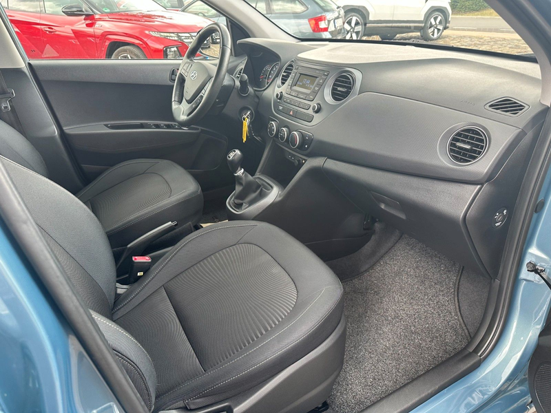 Hyundai i10 1.0 Passion Sitz & Lenkradheizung — photo 8