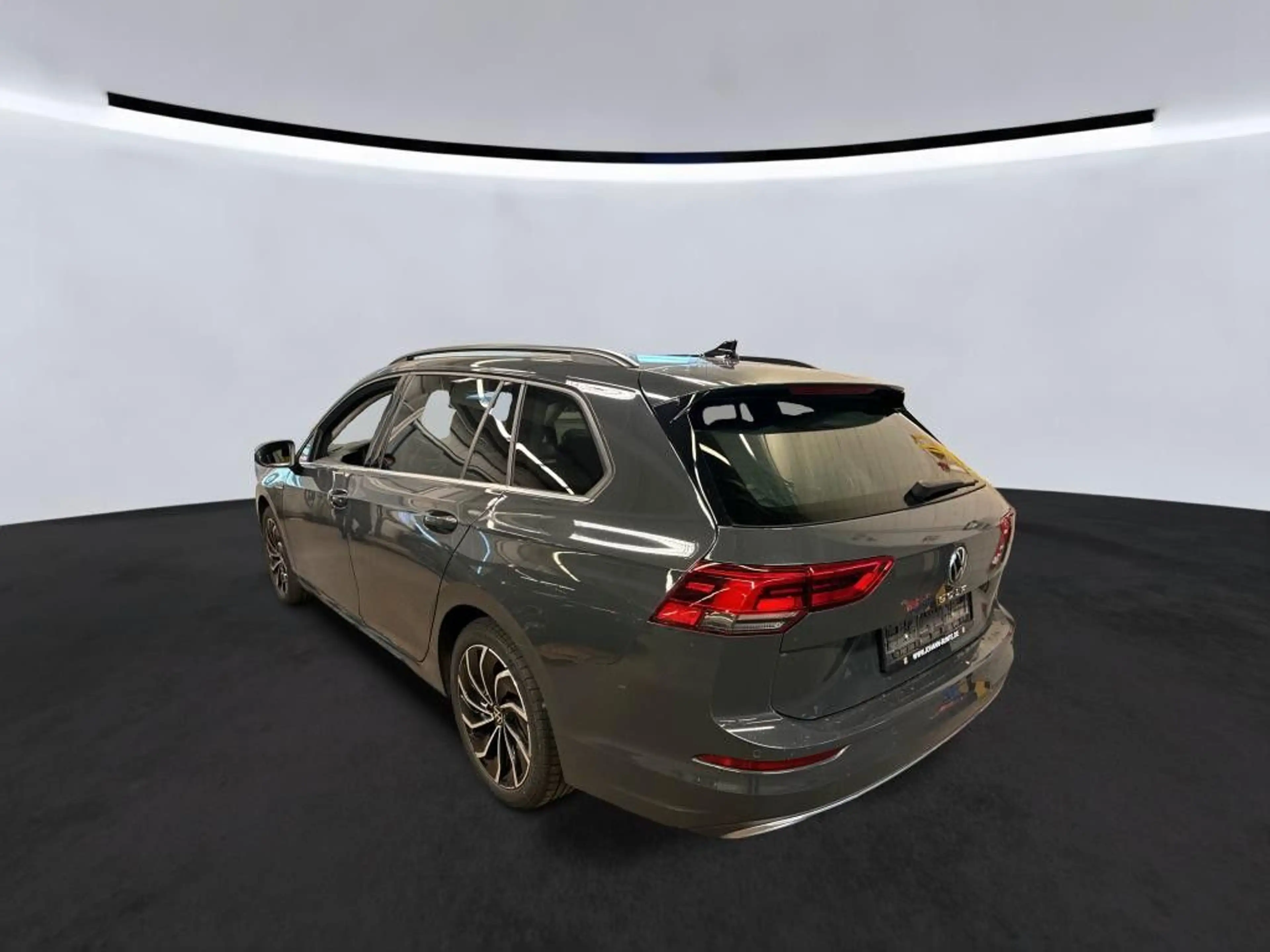 Volkswagen Golf VIII Variant Style 2.0TDI DSG Navi SHZ LED — photo 3