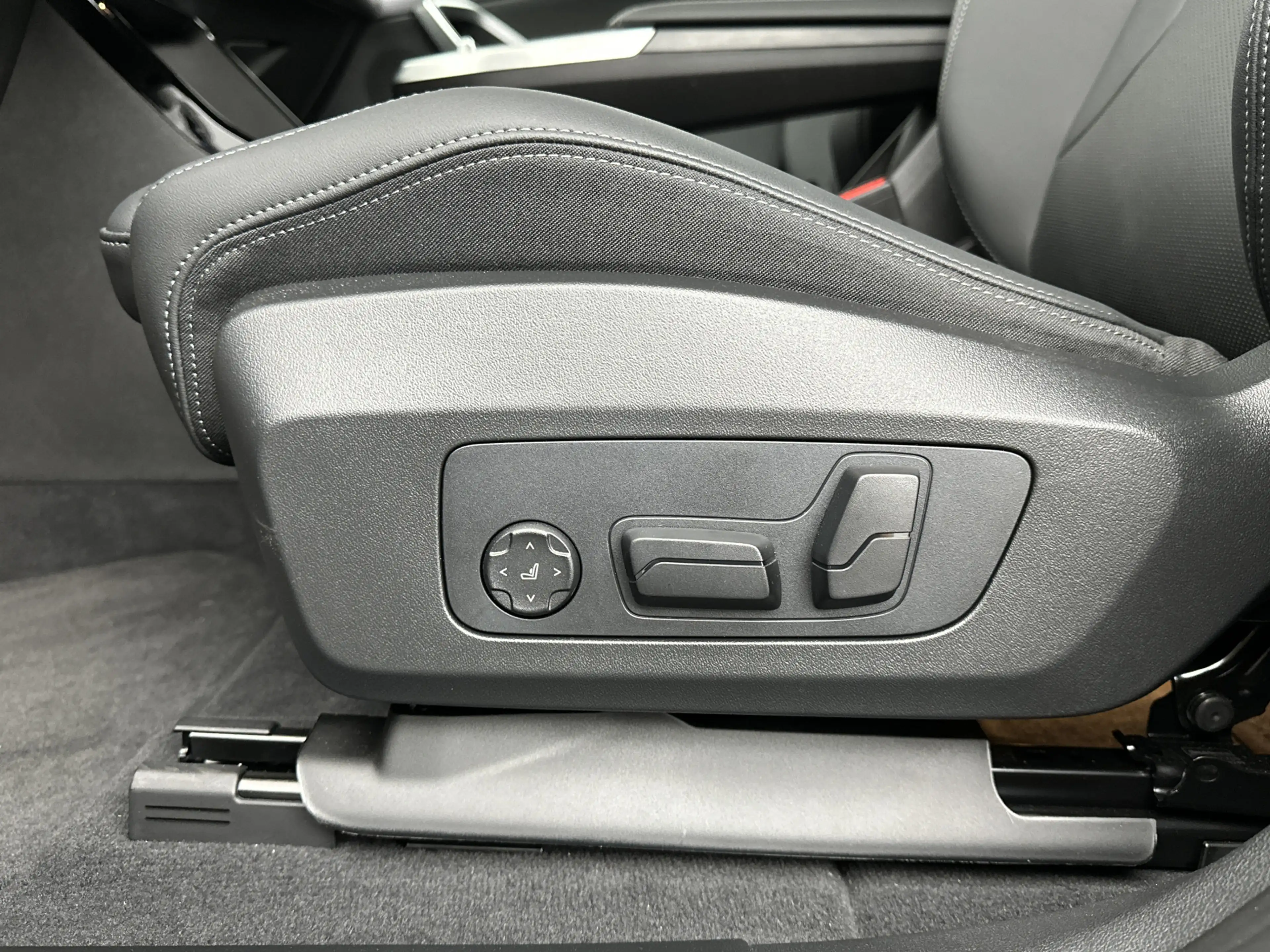 BMW iX2 xDrive30 67 kWh M Sport Edition | Drving Assistant — photo 8