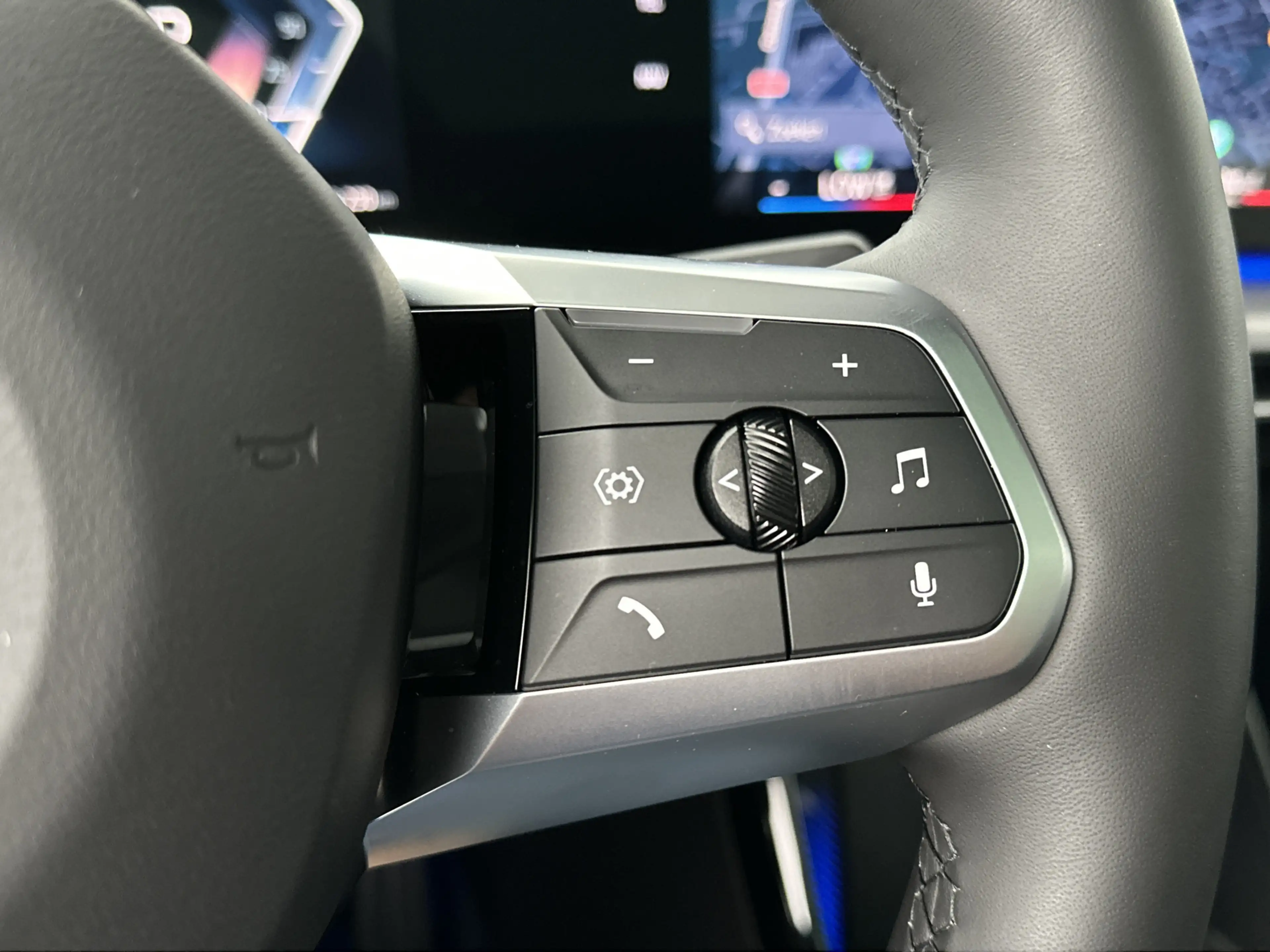 BMW iX2 xDrive30 67 kWh M Sport Edition | Drving Assistant — photo 15