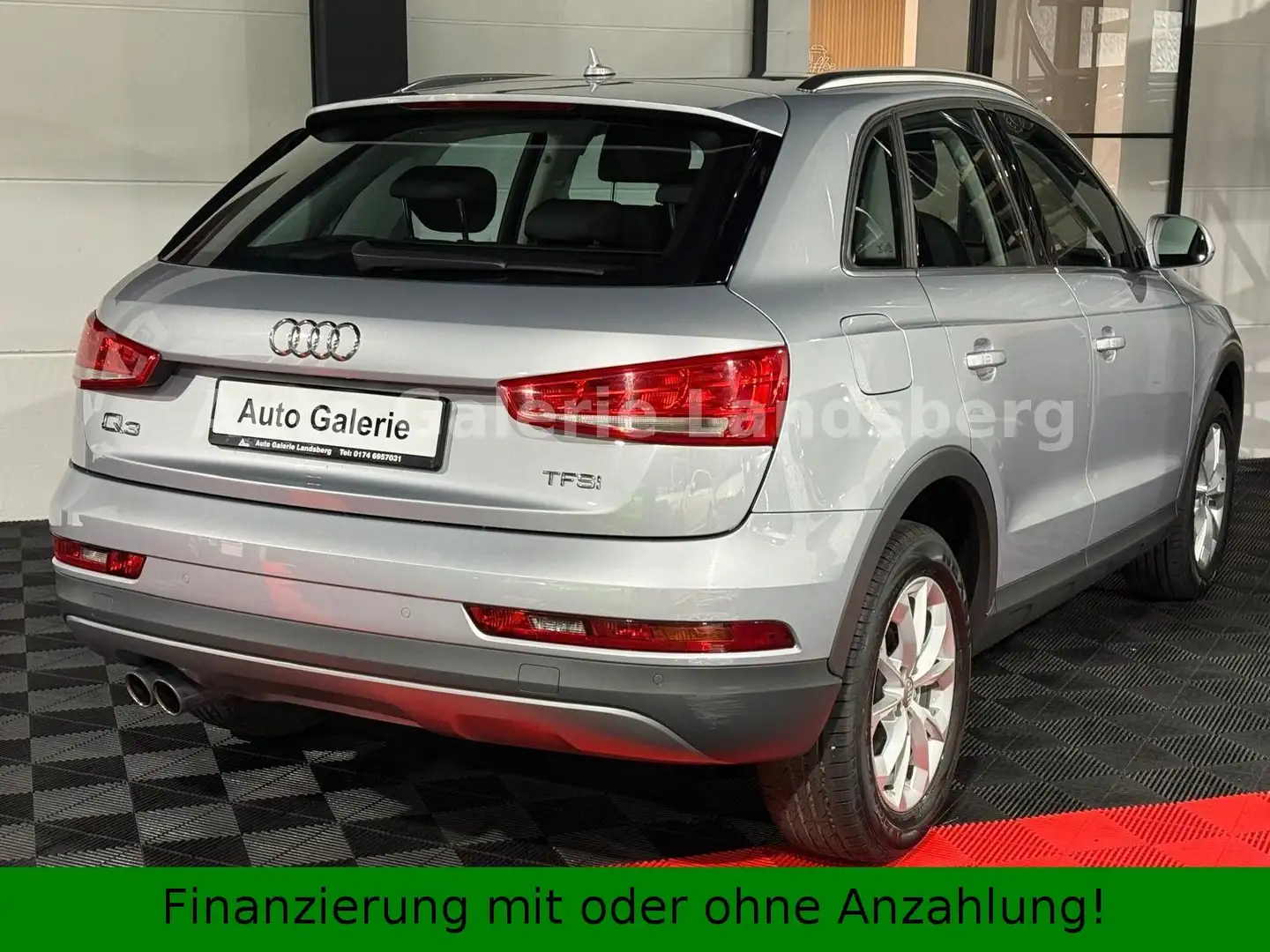 Audi Q3 1.4 TFSi*Design*Navi*Xenon*17 Zoll*PDC*2.Hand Silber - 2