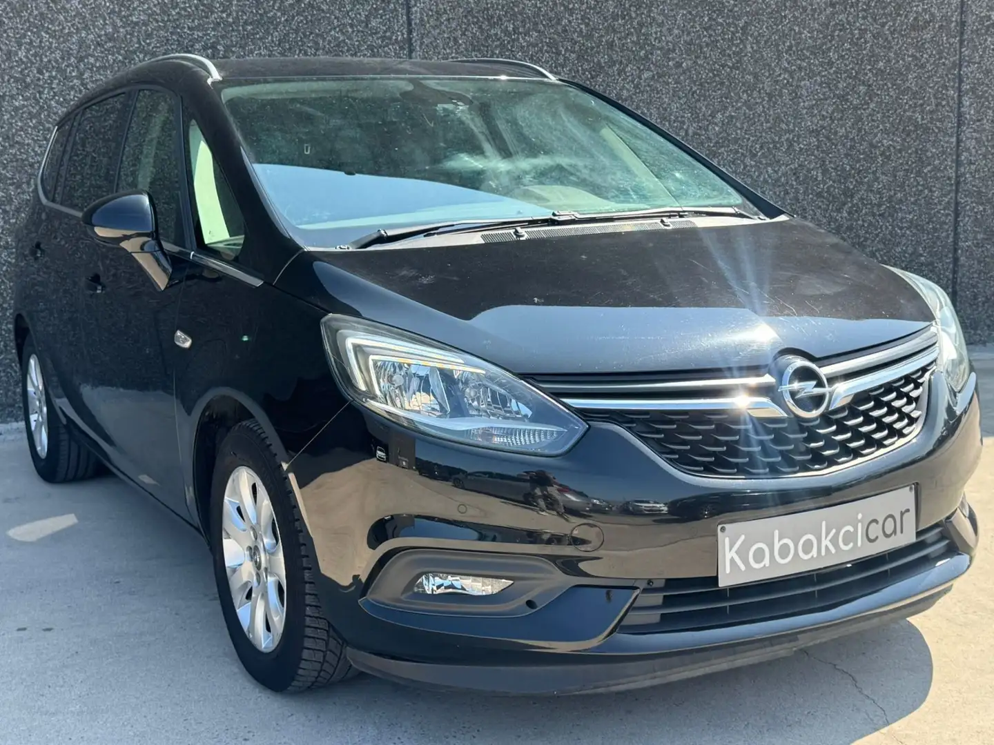 Opel Zafira 1.6 CDTi 7PLACES / GPS / CAMERA / GARANTIE Zwart - 1