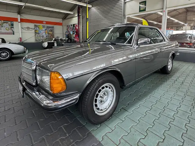 Mercedes-Benz CE 230