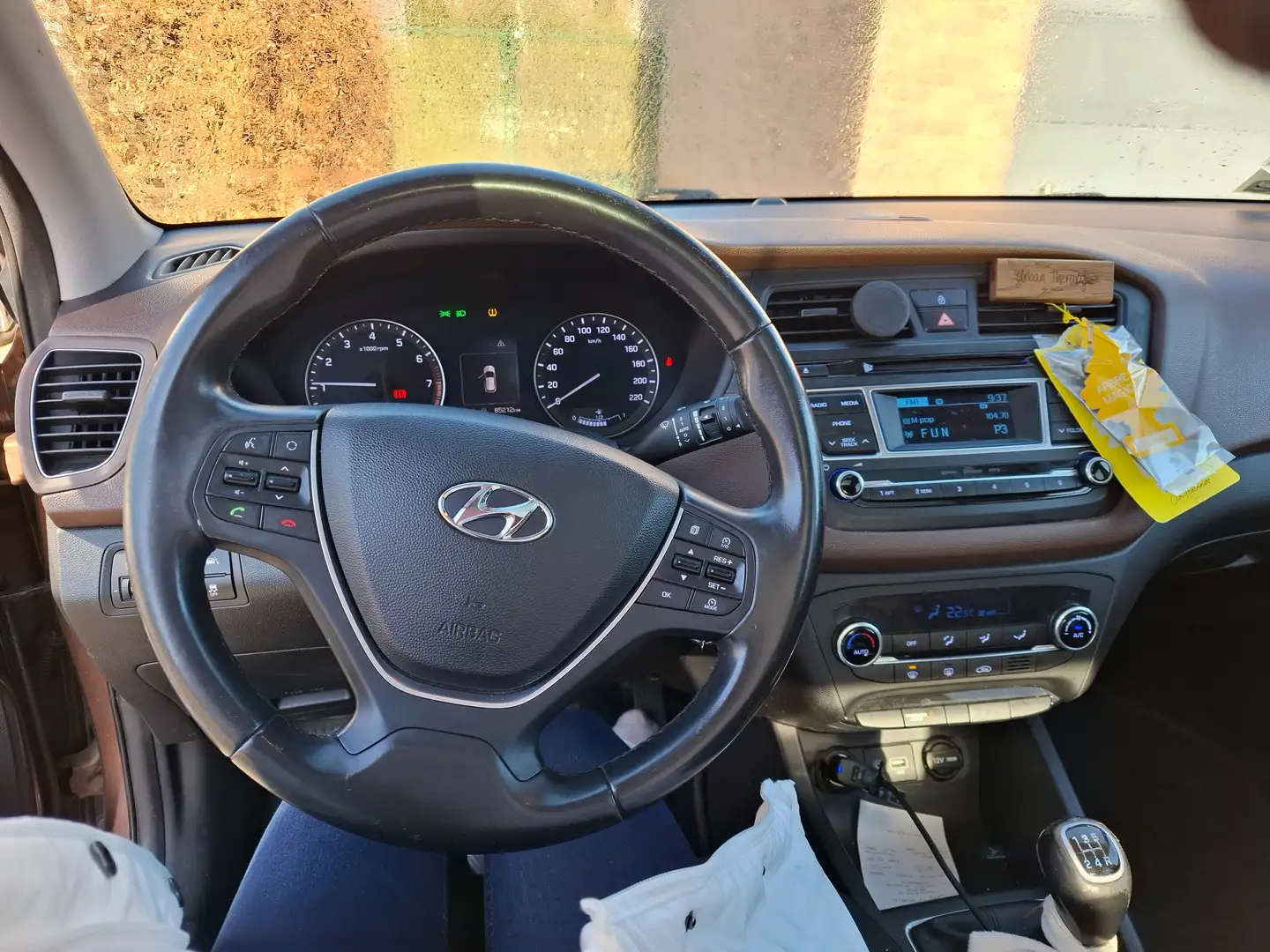 Hyundai i20 i20 1.4i Intro Edition Brun - 2