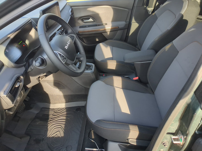 Dacia Jogger Hybrid 140 Extreme+ 7-Sitzer+SHZ+RFK+PDC — photo 5
