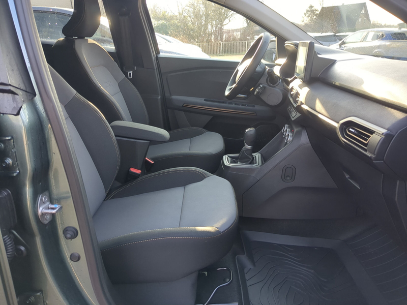 Dacia Jogger Hybrid 140 Extreme+ 7-Sitzer+SHZ+RFK+PDC — photo 9