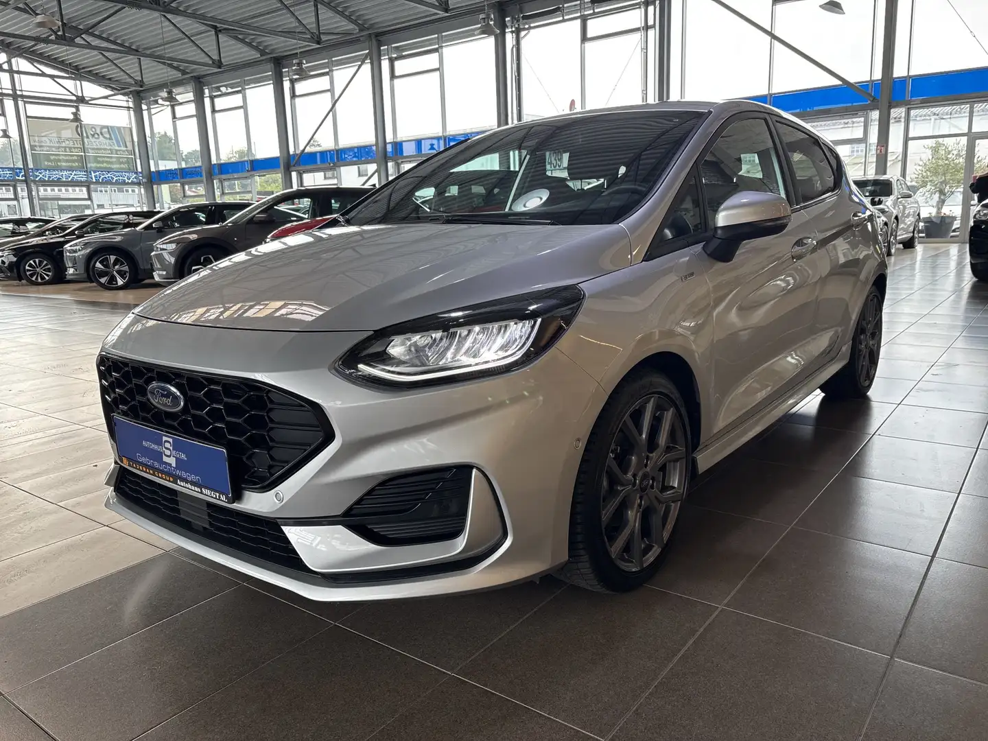Ford Fiesta ST-Line LED DAB R.Cam PDC SHZ Klimaauto. Silber - 1