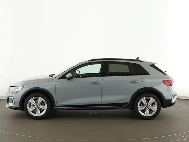 Audi A3 view 4