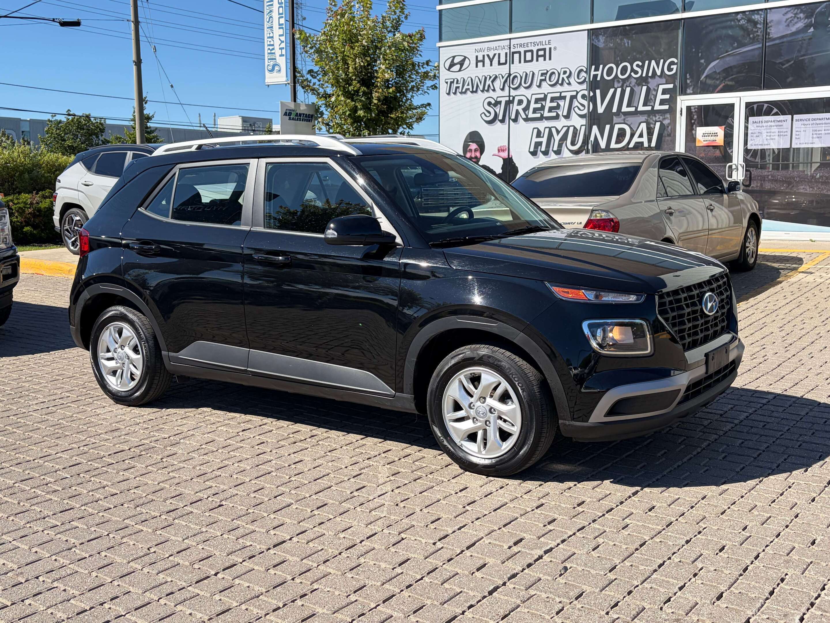Black 2025 Hyundai Venue SUV / Crossover Front-Wheel Drive Automatic