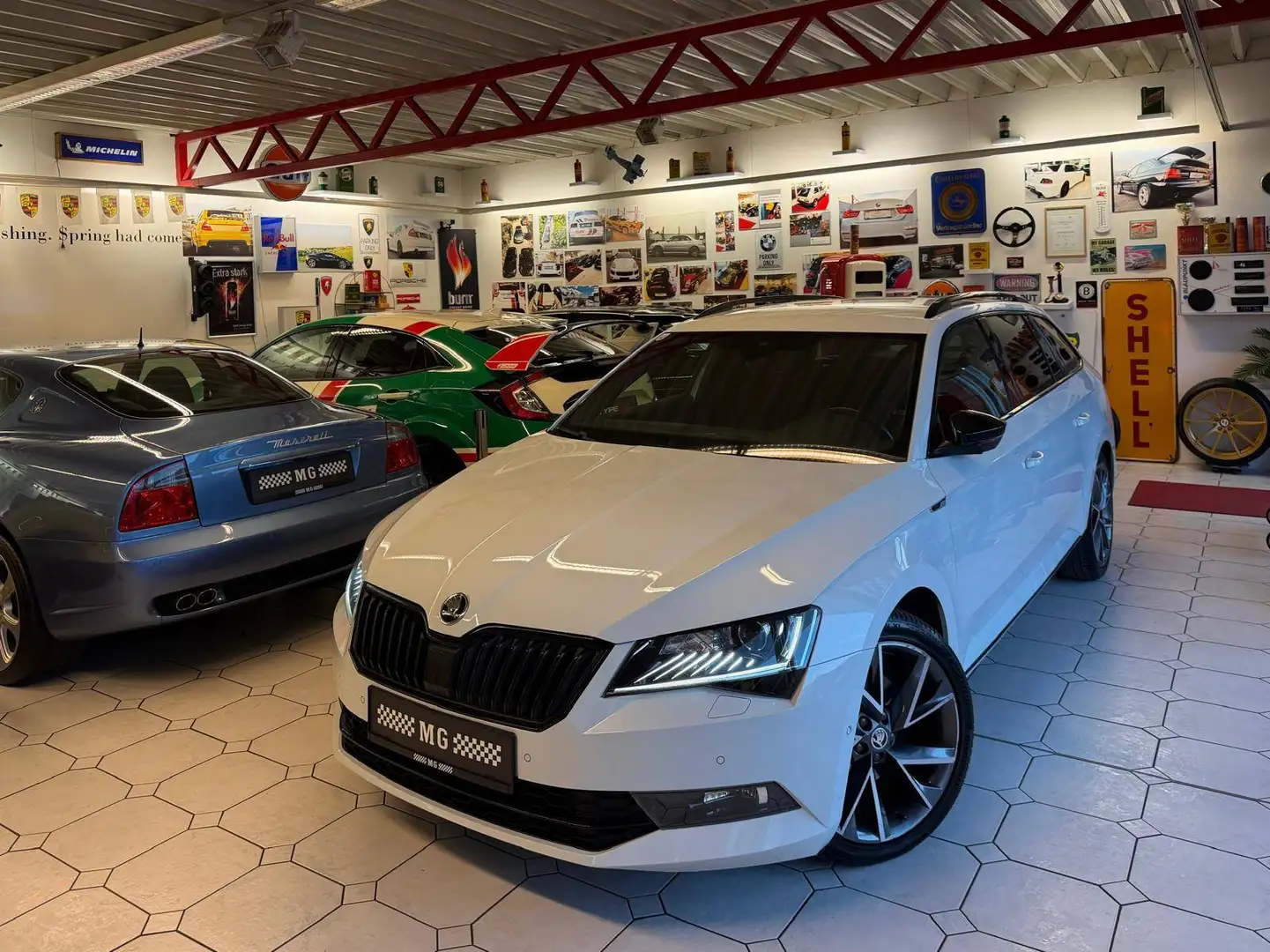 Skoda Superb Sportline 4x4 Weiß - 1