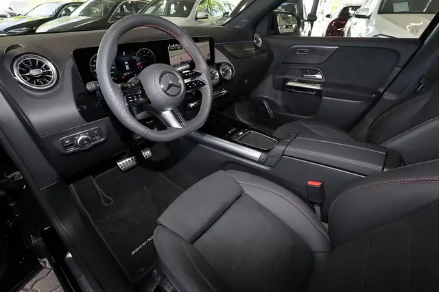 Mercedes-Benz Gla view 9