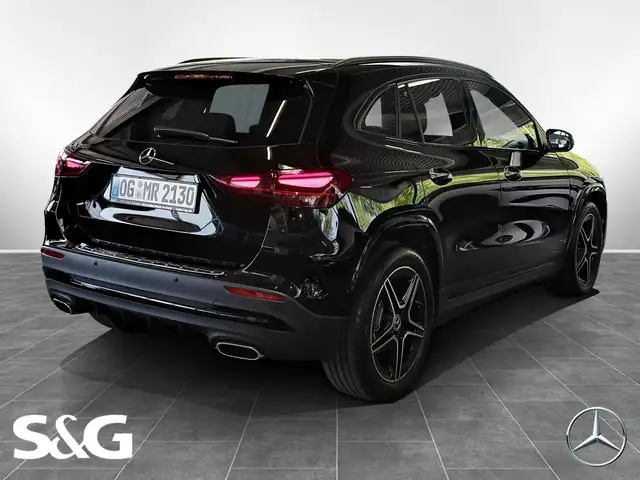 Mercedes-Benz Gla view 2