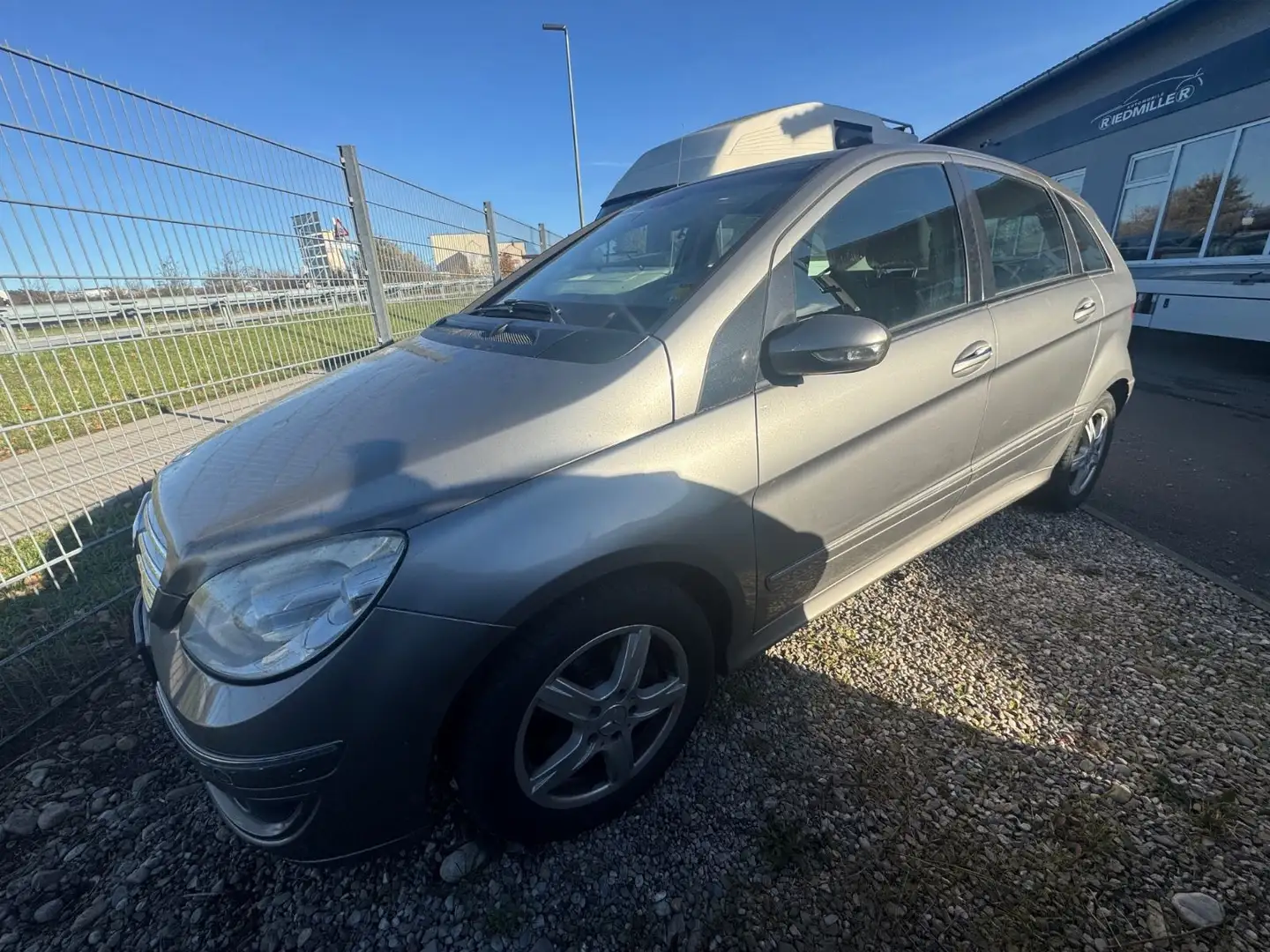 Mercedes-Benz B 200 B200 CDI Sitzheizung TÜV Neu Grau - 2
