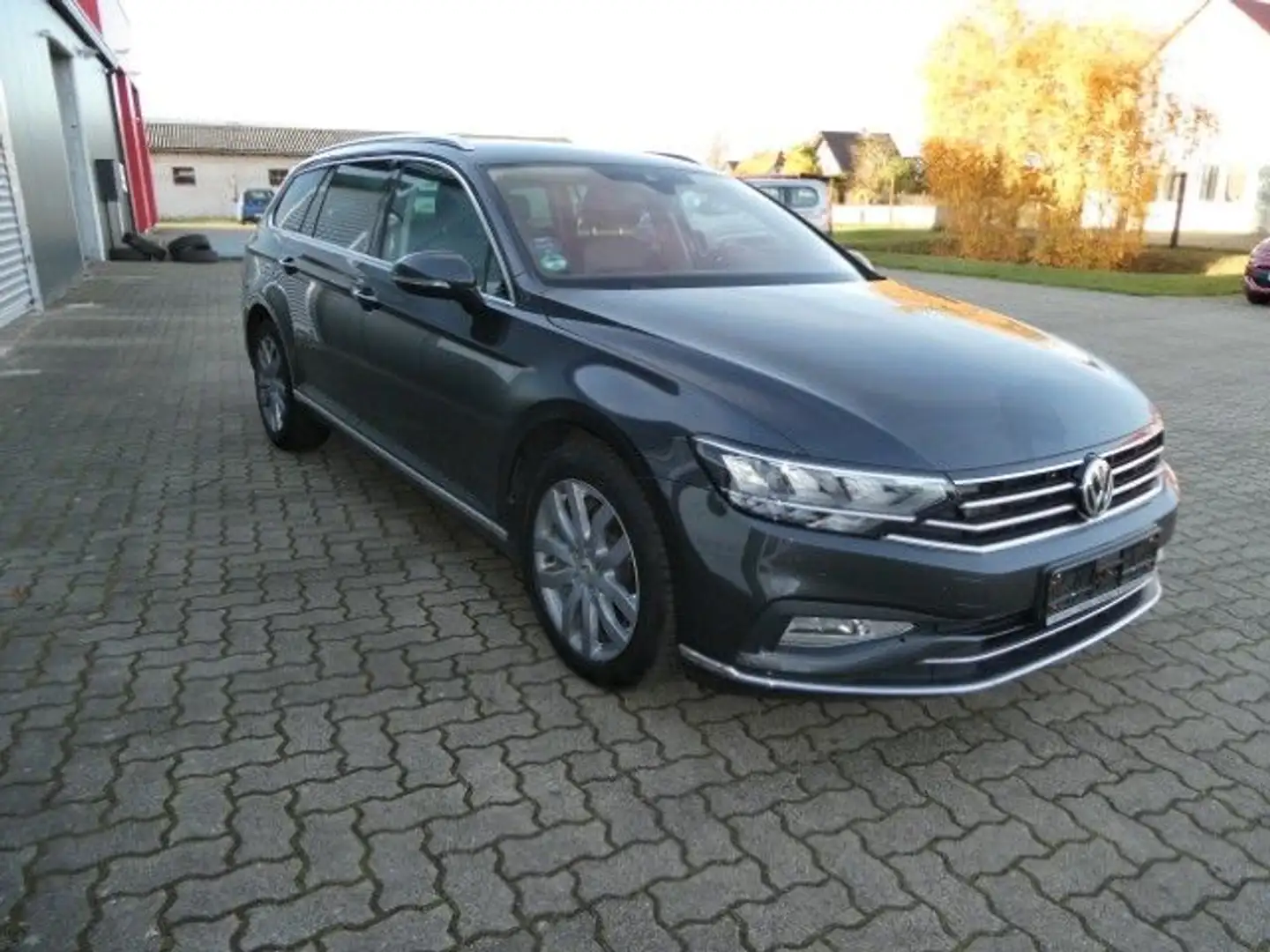 Volkswagen Passat Variant 2.0 TDI SCR DSG Elegance - 2