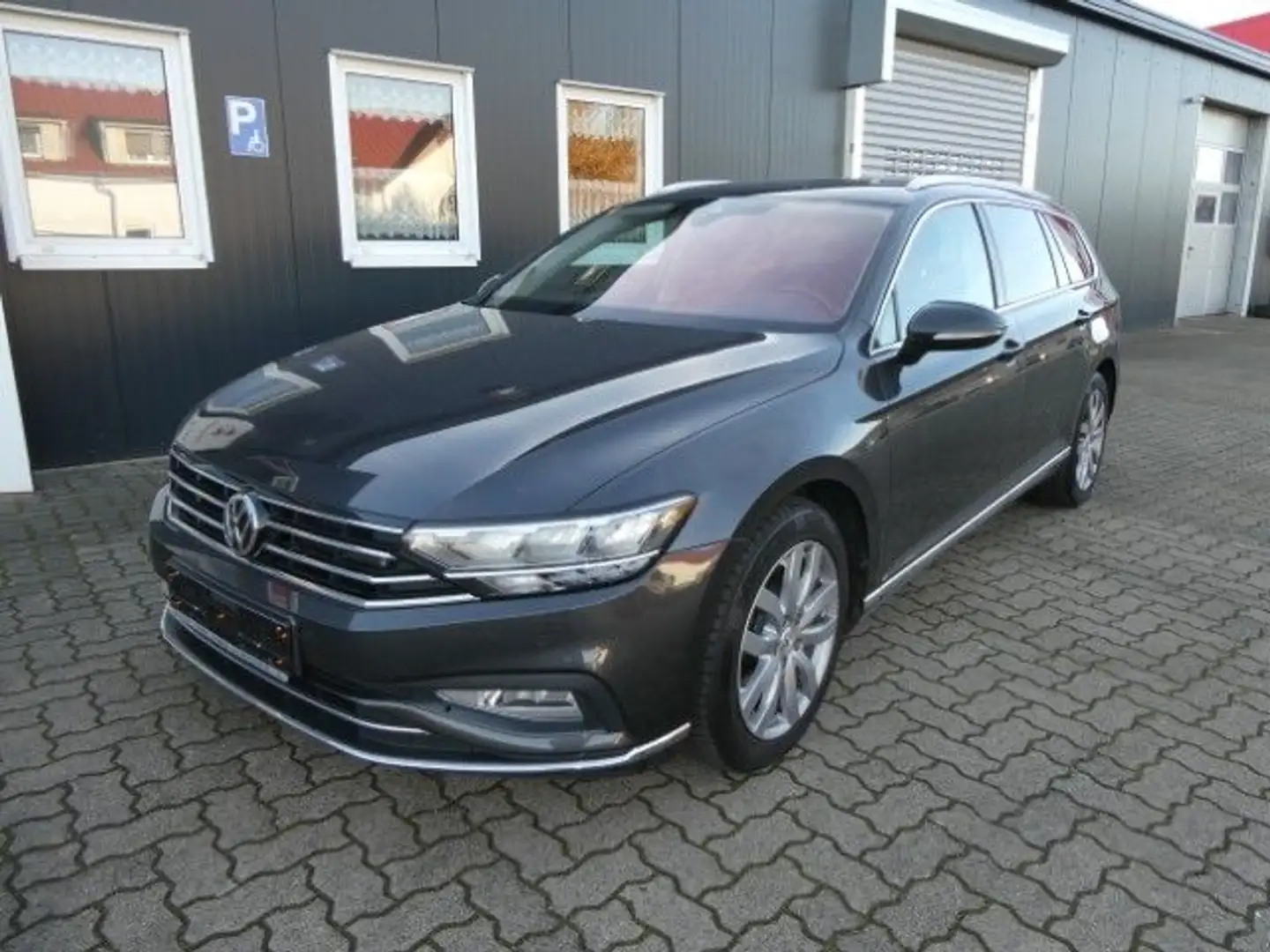 Volkswagen Passat Variant 2.0 TDI SCR DSG Elegance - 1